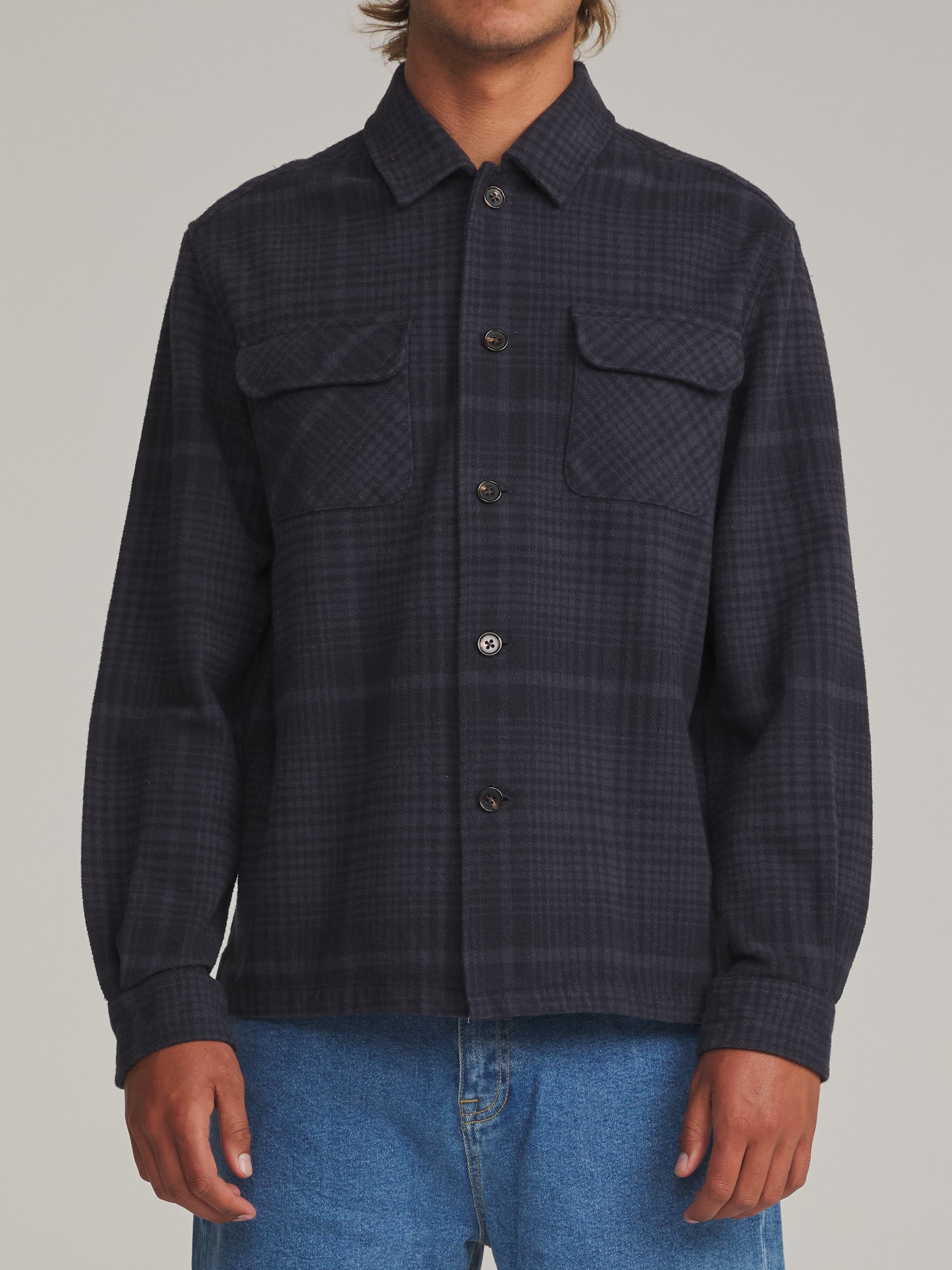 #color_navy plaid