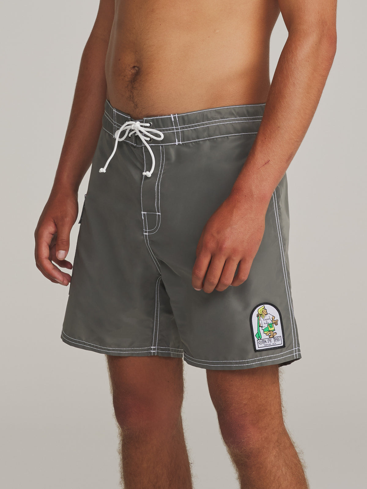 Katin Waterman Trunk in Gunmetal, on model, side #color_gunmetal